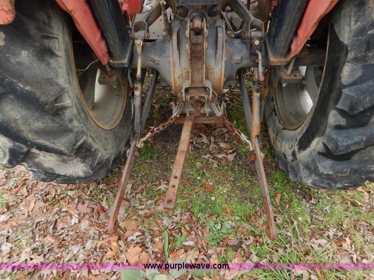 image for item H3889 Massey-Ferguson 231 tractor