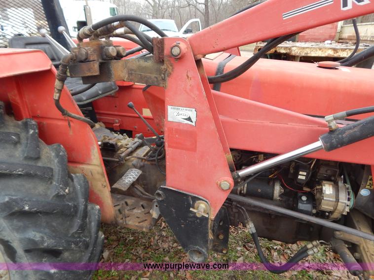 image for item H3889 Massey-Ferguson 231 tractor