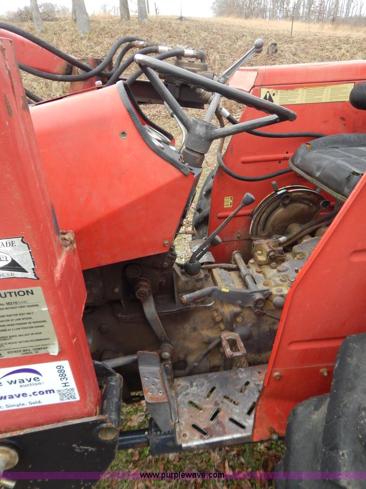 image for item H3889 Massey-Ferguson 231 tractor