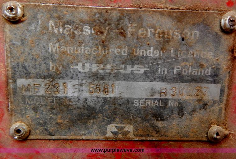 image for item H3889 Massey-Ferguson 231 tractor