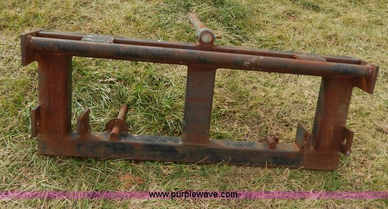 image for item H3889 Massey-Ferguson 231 tractor