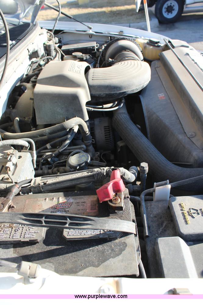 image for item H7780 2003 Ford F150 XL pickup truck