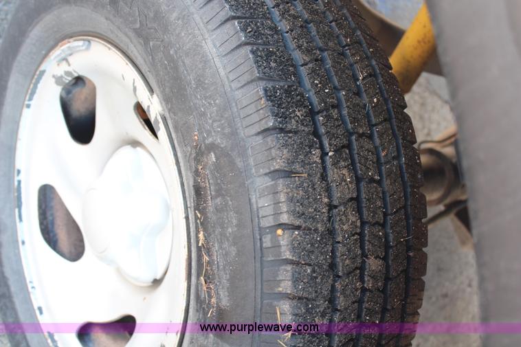 image for item H7780 2003 Ford F150 XL pickup truck