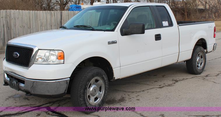 image for item H7784 2007 Ford F150 XLT SuperCab pickup truck