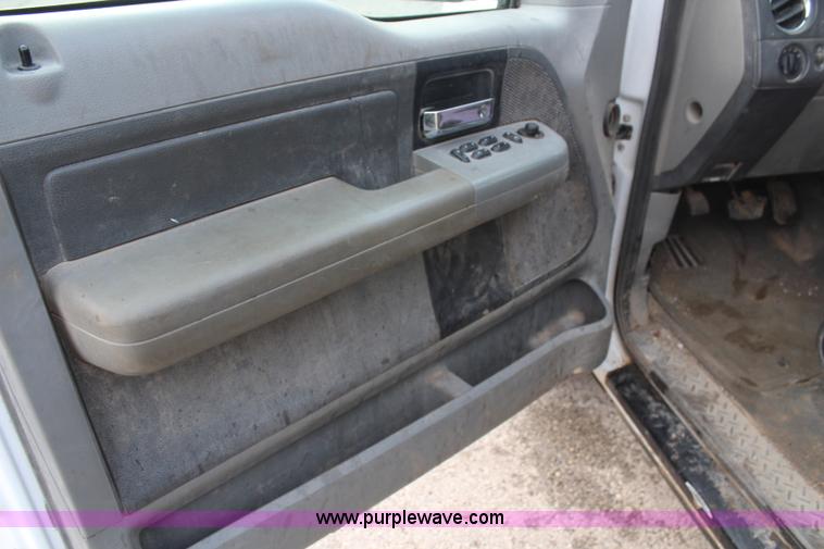 image for item H7784 2007 Ford F150 XLT SuperCab pickup truck