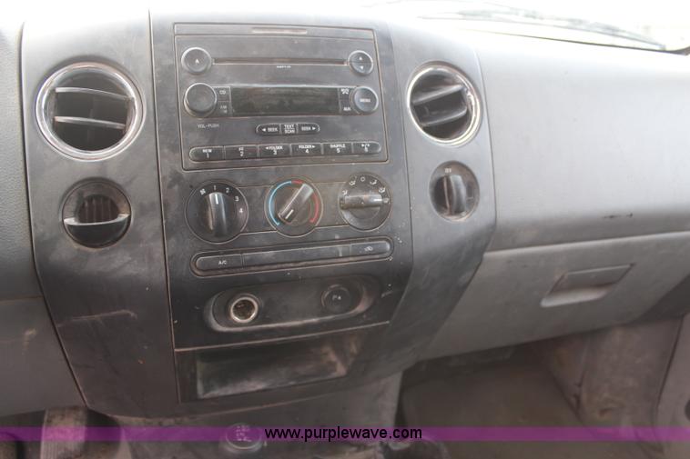 image for item H7784 2007 Ford F150 XLT SuperCab pickup truck