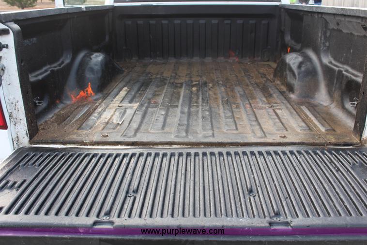 image for item H7784 2007 Ford F150 XLT SuperCab pickup truck