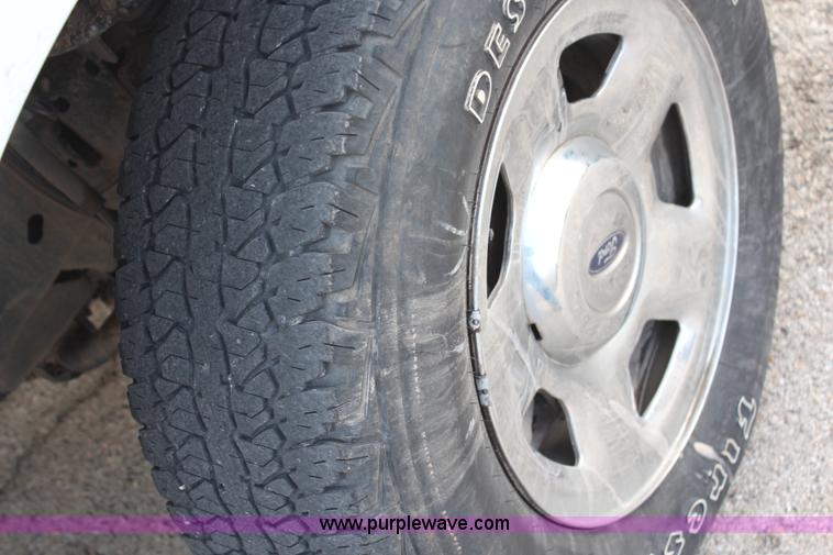 image for item H7784 2007 Ford F150 XLT SuperCab pickup truck