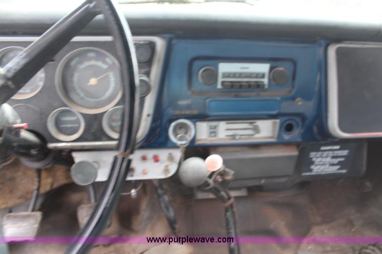 image for item H7949 1972 Chevrolet C60 wrecker truck