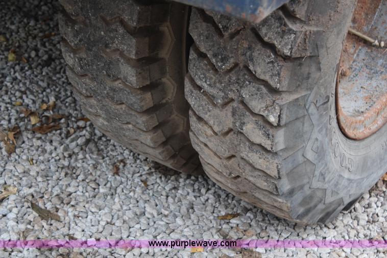 image for item H7949 1972 Chevrolet C60 wrecker truck