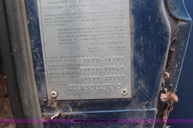 image for item H7949 1972 Chevrolet C60 wrecker truck