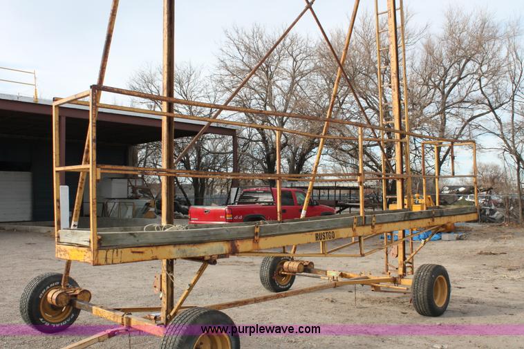 image for item H8351 Rustgo 195 mobile work platform