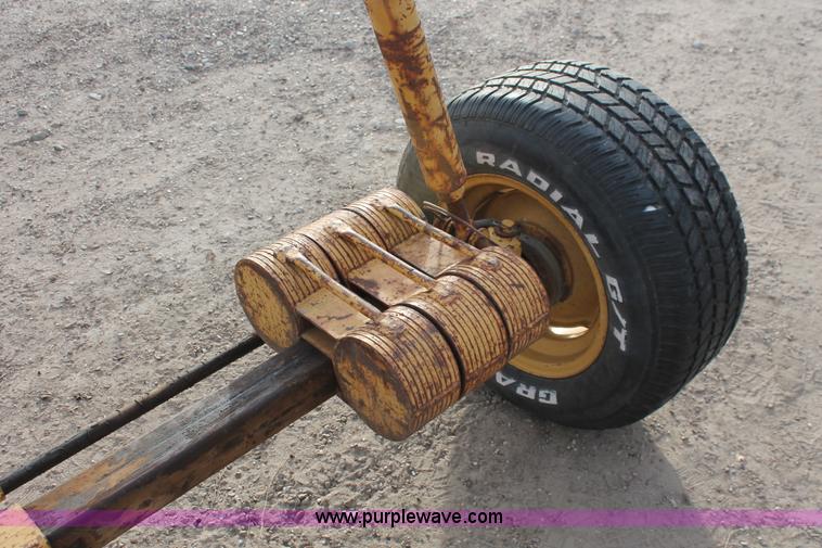 image for item H8351 Rustgo 195 mobile work platform