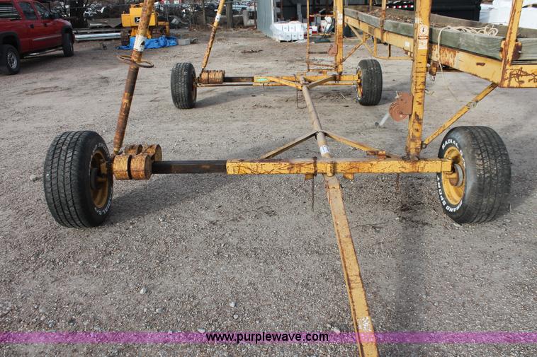 image for item H8351 Rustgo 195 mobile work platform