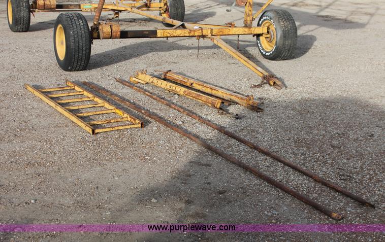 image for item H8351 Rustgo 195 mobile work platform