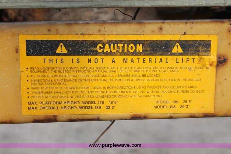 image for item H8351 Rustgo 195 mobile work platform