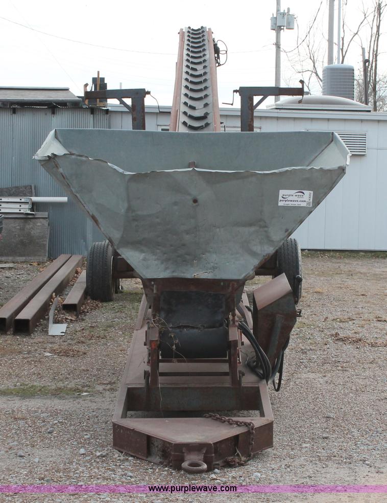 image for item H8352 Clearfield GL-72 mobile conveyor