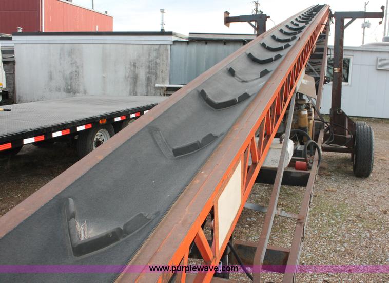 image for item H8352 Clearfield GL-72 mobile conveyor