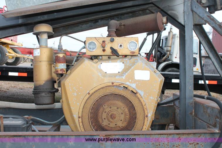 image for item H8352 Clearfield GL-72 mobile conveyor