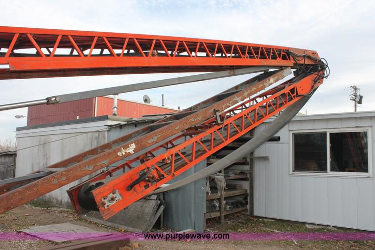 image for item H8352 Clearfield GL-72 mobile conveyor