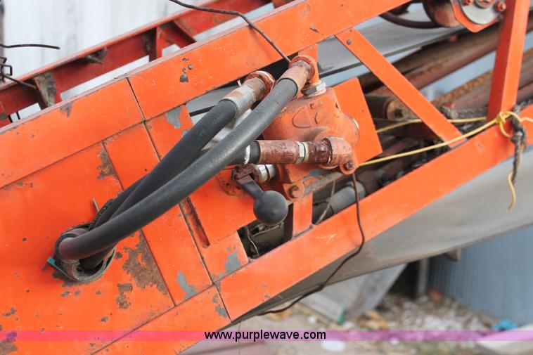 image for item H8352 Clearfield GL-72 mobile conveyor