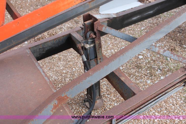 image for item H8352 Clearfield GL-72 mobile conveyor