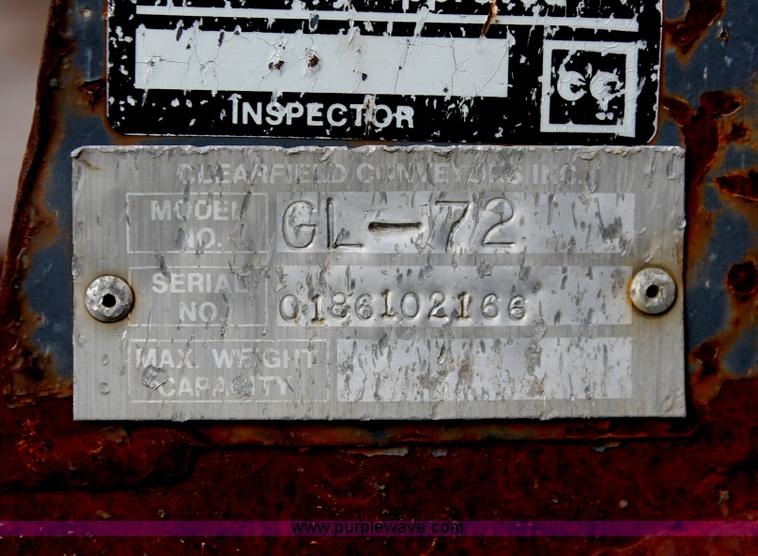 image for item H8352 Clearfield GL-72 mobile conveyor