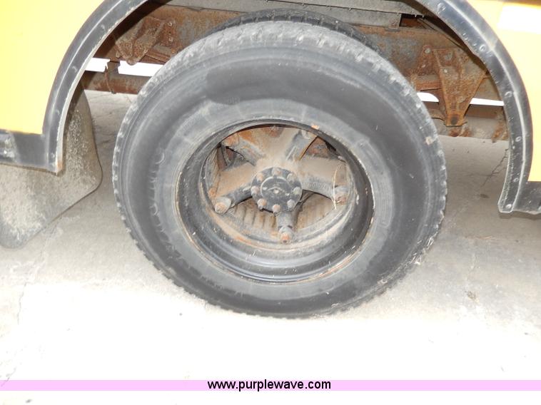 image for item H9584 1996 Blue Bird school bus