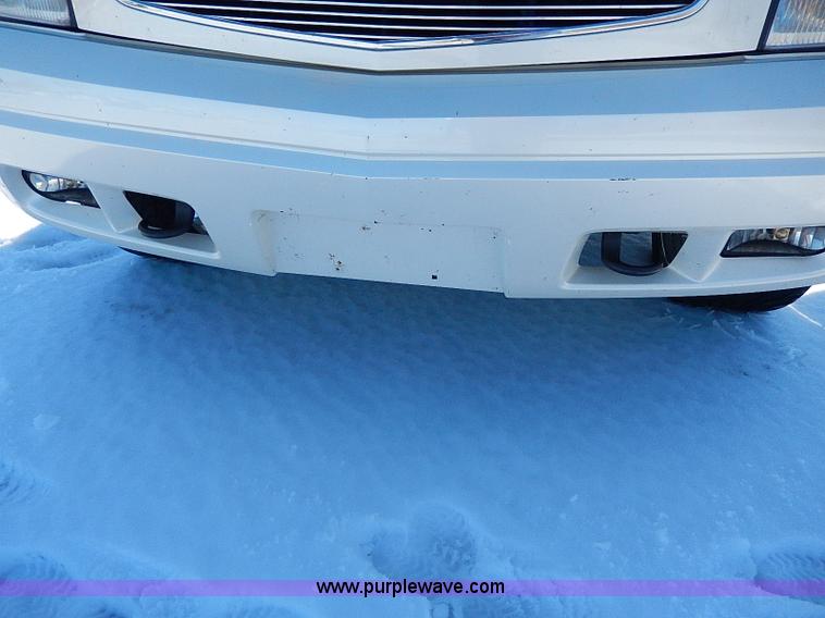 image for item H9594 2004 Cadillac Escalade ESV SUV