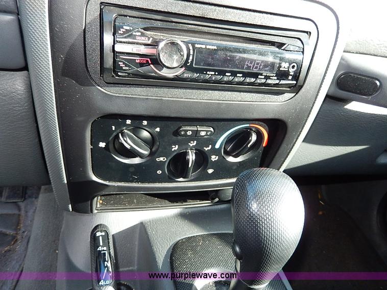 image for item I9459 2005 Jeep Liberty SUV