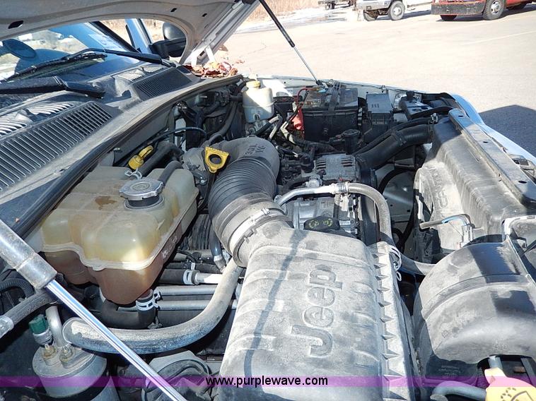 image for item I9459 2005 Jeep Liberty SUV