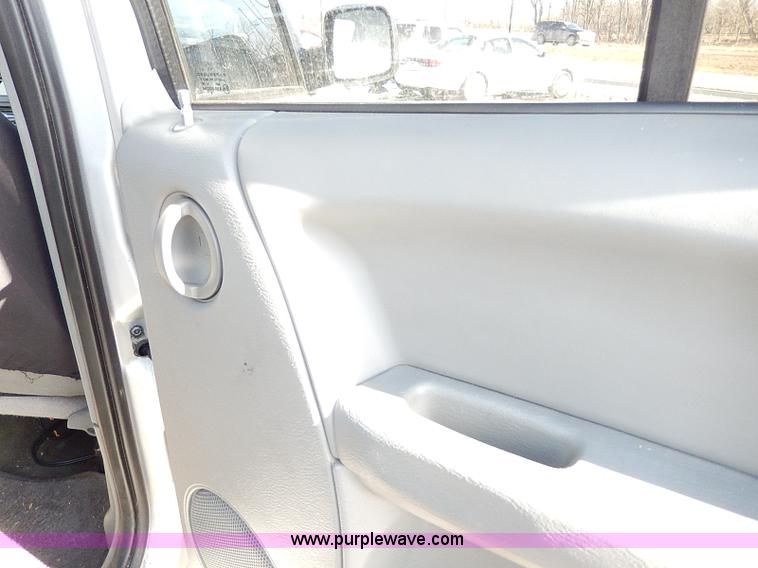 image for item I9459 2005 Jeep Liberty SUV