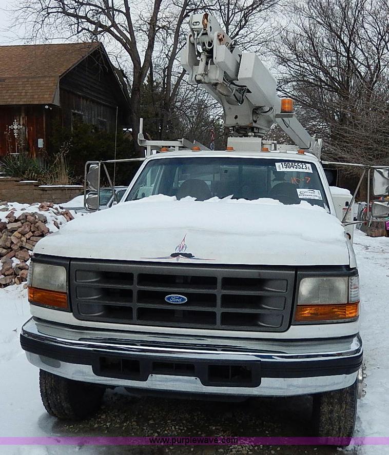 image for item I9467 1996 Ford F450 Super Duty bucket truck