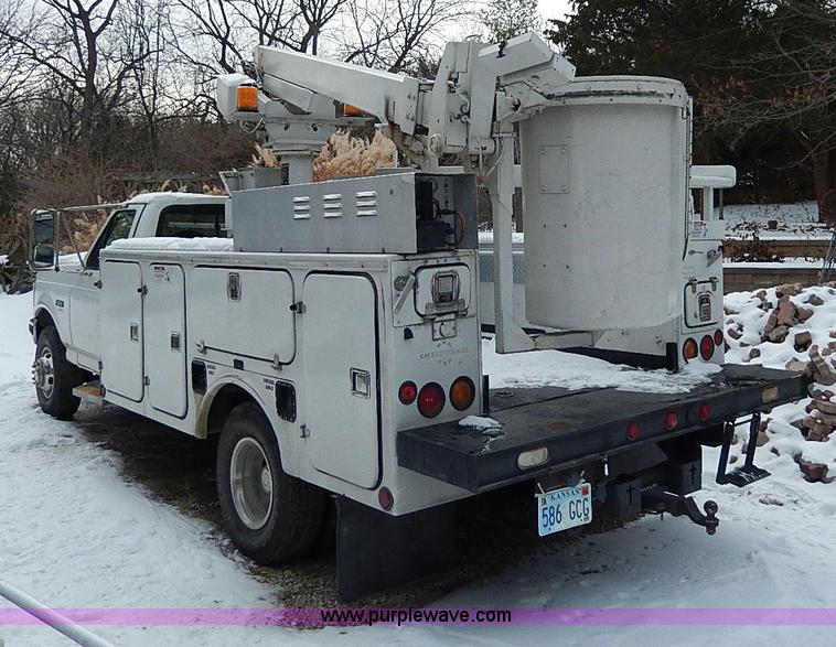 image for item I9467 1996 Ford F450 Super Duty bucket truck