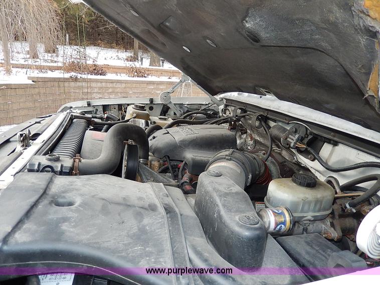 image for item I9467 1996 Ford F450 Super Duty bucket truck