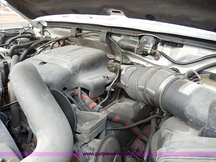 image for item I9467 1996 Ford F450 Super Duty bucket truck