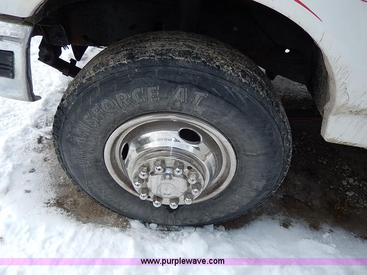 image for item I9467 1996 Ford F450 Super Duty bucket truck