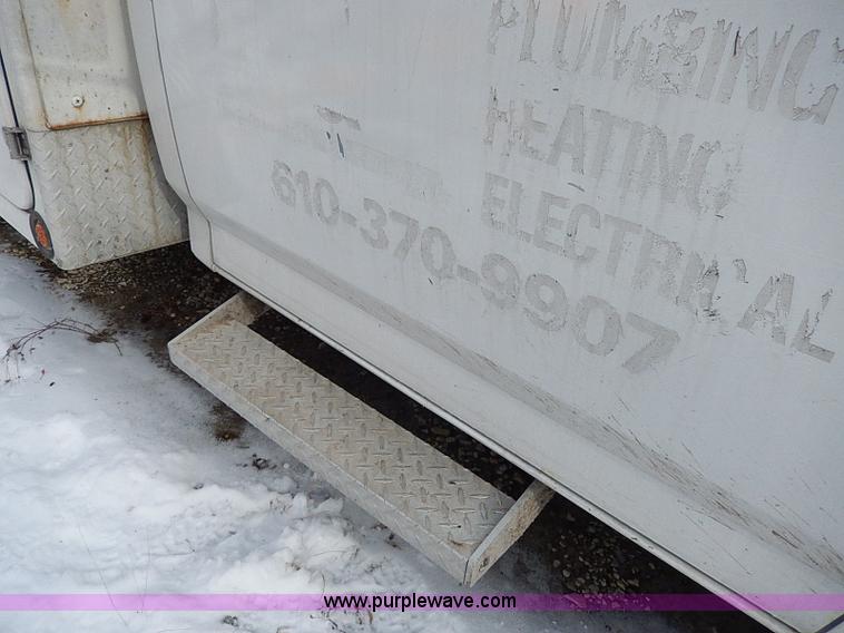 image for item I9467 1996 Ford F450 Super Duty bucket truck