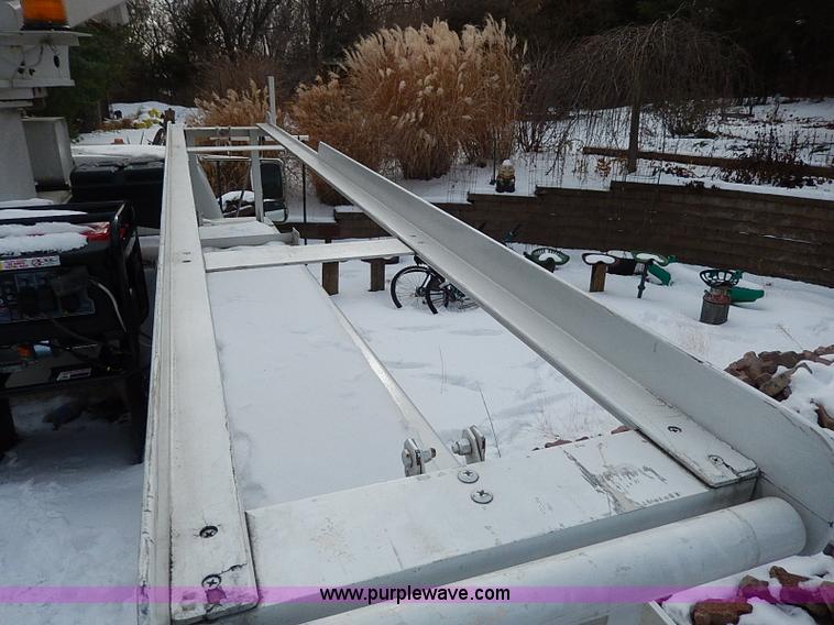 image for item I9467 1996 Ford F450 Super Duty bucket truck