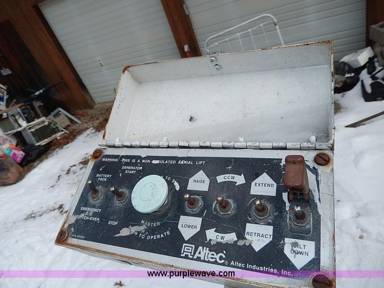 image for item I9467 1996 Ford F450 Super Duty bucket truck