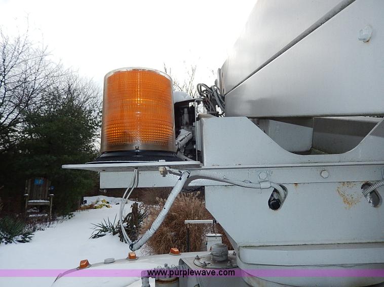 image for item I9467 1996 Ford F450 Super Duty bucket truck