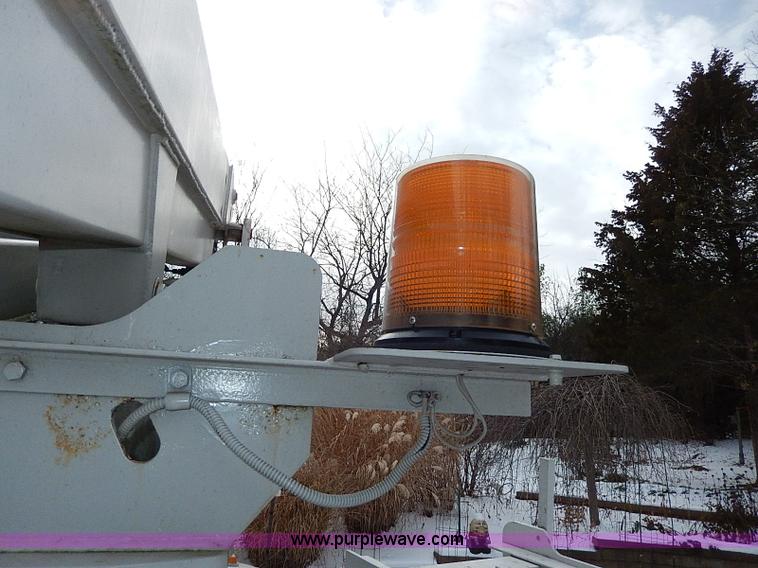 image for item I9467 1996 Ford F450 Super Duty bucket truck