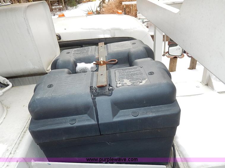 image for item I9467 1996 Ford F450 Super Duty bucket truck