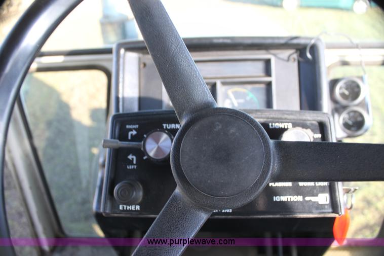 image for item AE9084 1979 Case 2090 tractor