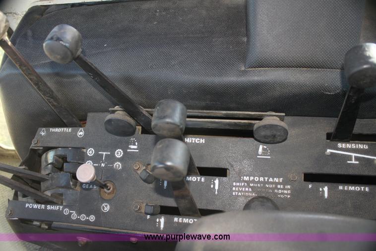 image for item AE9084 1979 Case 2090 tractor