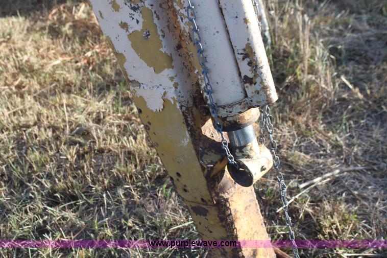 image for item AE9085 John Deere 51 backhoe attachment