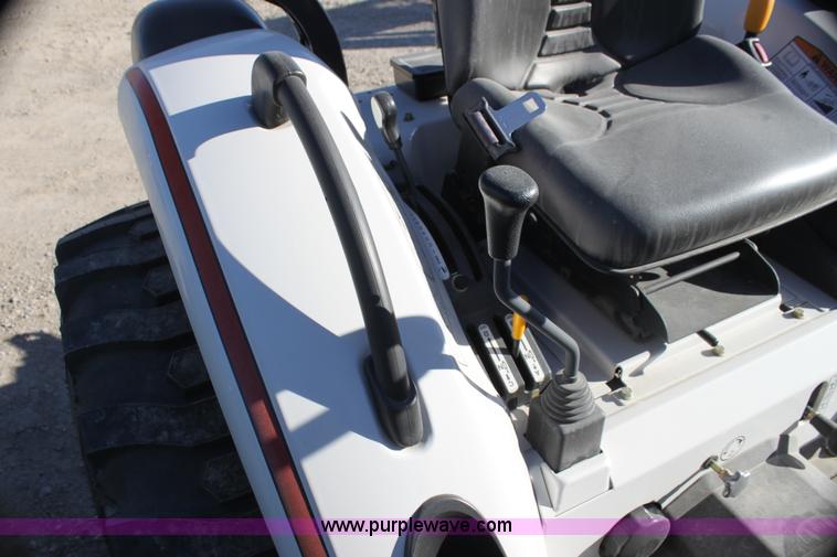 image for item C1685 2012 Bobcat CT235 MFWD tractor