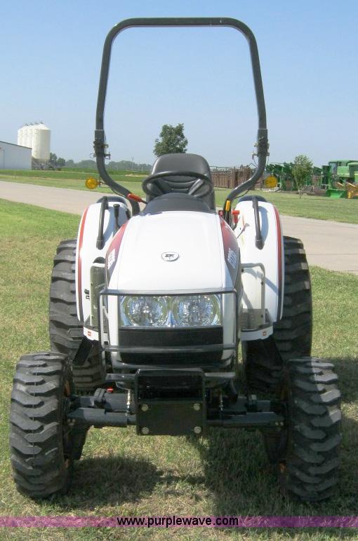 image for item C1685 2012 Bobcat CT235 MFWD tractor