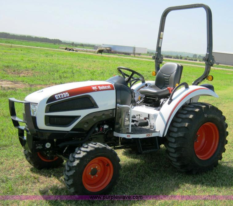 image for item C1685 2012 Bobcat CT235 MFWD tractor
