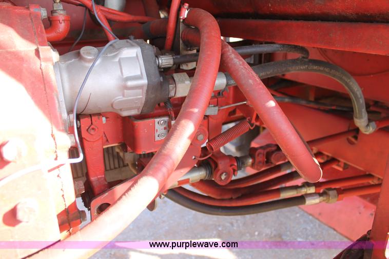 image for item C3671 1995 New Holland 2550 swather